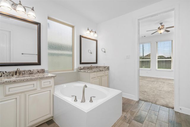 4318 Berry Bend Lane, Richmond, TX 77406