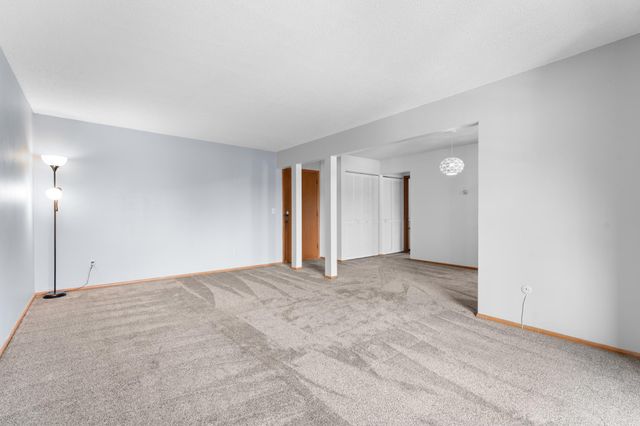 2011 Viking Drive NW 23, Rochester, MN 55901