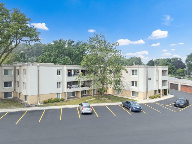 2011 Viking Drive NW 23, Rochester, MN 55901