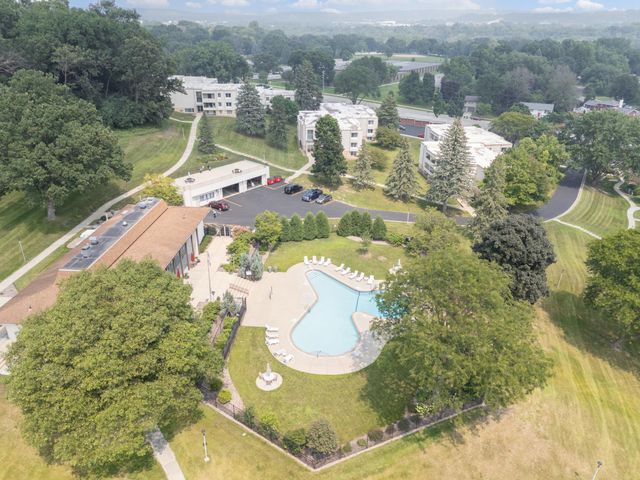 2011 Viking Drive NW 23, Rochester, MN 55901