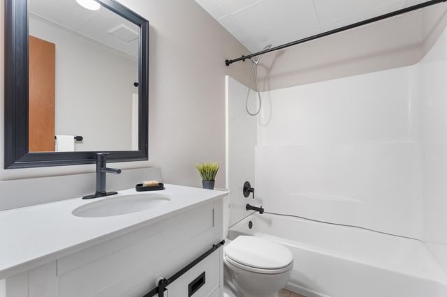 2011 Viking Drive NW 23, Rochester, MN 55901