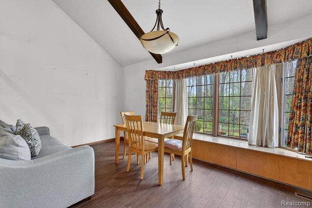 6225 Sierra Pass, Flint, MI 48532