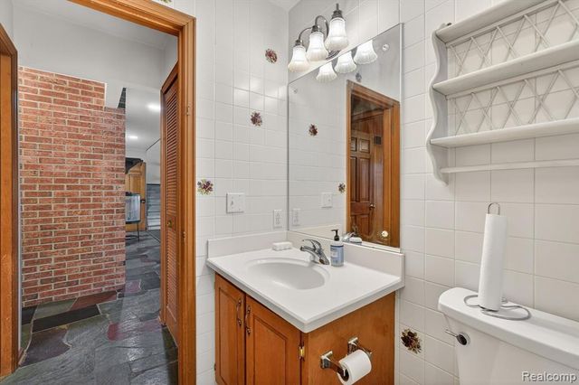 6225 Sierra Pass, Flint, MI 48532