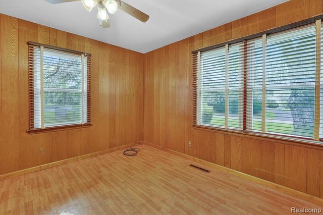 6225 Sierra Pass, Flint, MI 48532