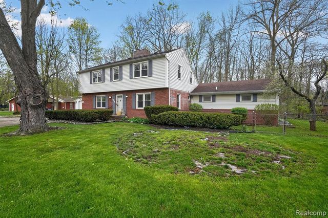 6225 Sierra Pass, Flint, MI 48532