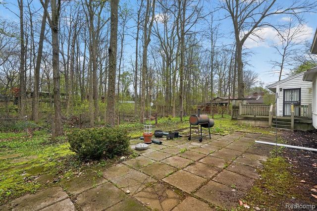6225 Sierra Pass, Flint, MI 48532