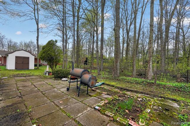 6225 Sierra Pass, Flint, MI 48532