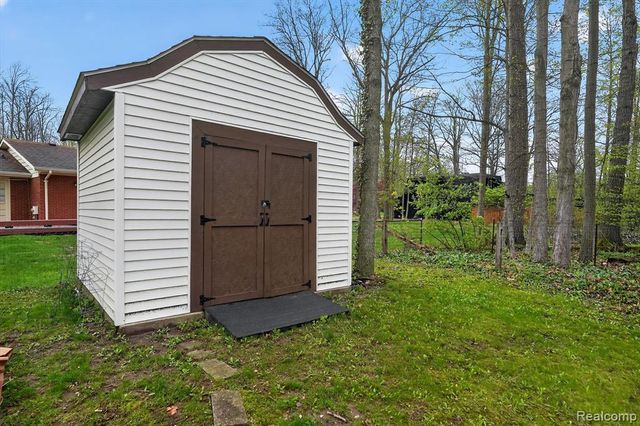 6225 Sierra Pass, Flint, MI 48532