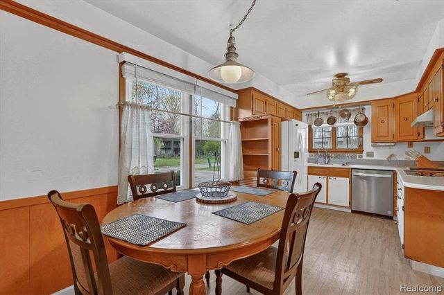 6225 Sierra Pass, Flint, MI 48532