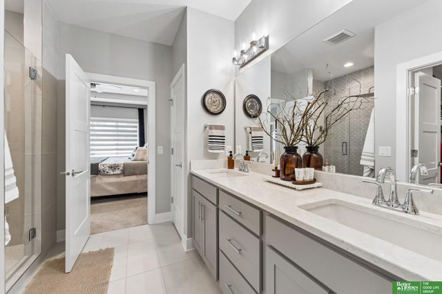 8164 S 184th Terrace, Omaha, NE 68136