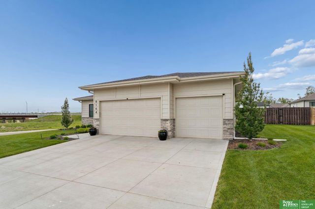 8164 S 184th Terrace, Omaha, NE 68136