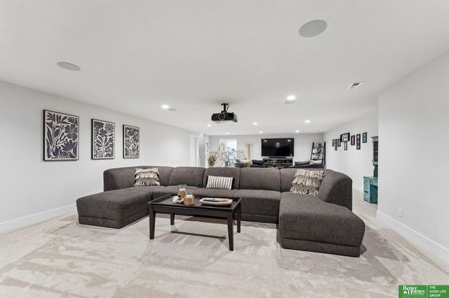 8164 S 184th Terrace, Omaha, NE 68136