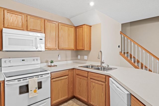 5405 206th Street W 109, Farmington, MN 55024