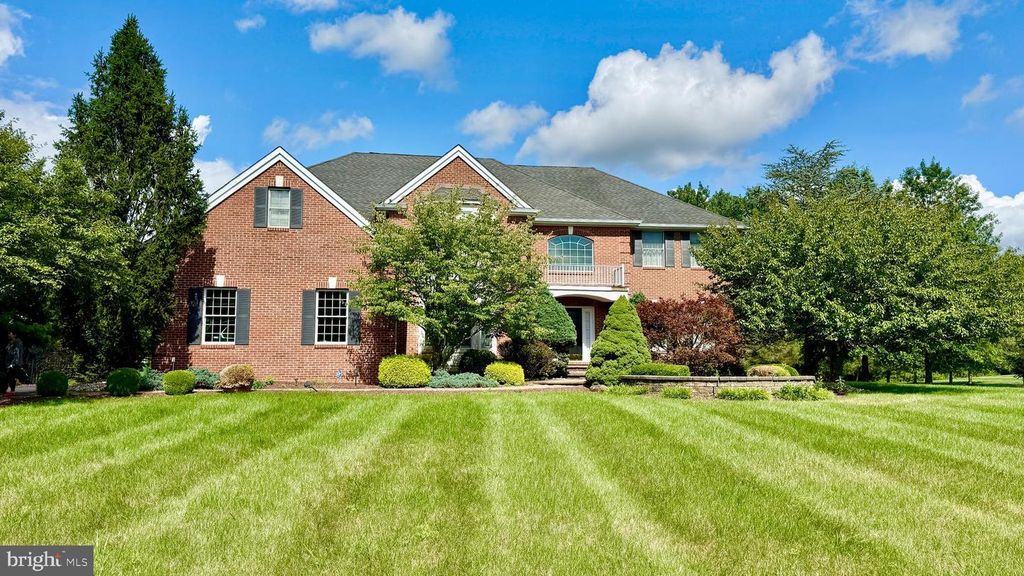 12 DAISY CT, SKILLMAN, NJ 08558 — exterior
