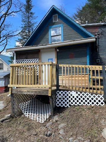 76 Water Street, Barton, VT 05822
