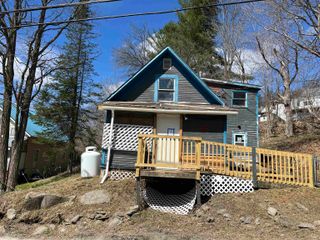 76 Water Street, Barton, VT 05822