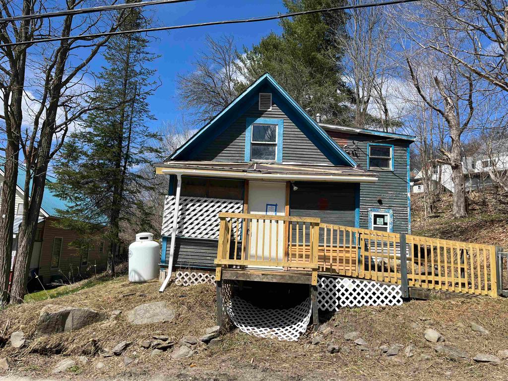 76 Water Street, Barton, VT 05822