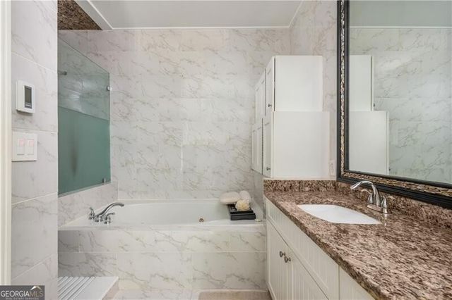 1513 Whitehead Bluff NW, Atlanta, GA 30318