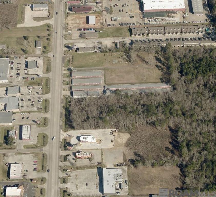 28700 S Walker Rd, Walker, LA 70785