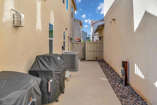 21715 Deer Grass, Escondido, CA 92029
