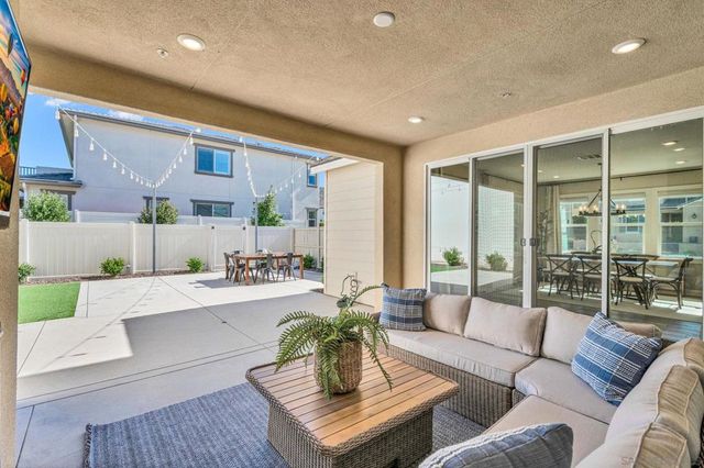 21715 Deer Grass, Escondido, CA 92029
