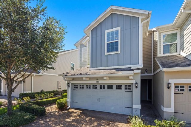 978 E 10TH STREET, Apopka, FL 32703