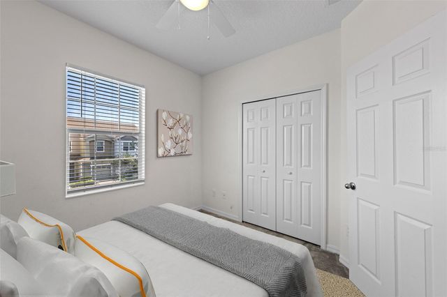 978 E 10TH STREET, Apopka, FL 32703