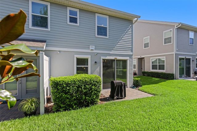 978 E 10TH STREET, Apopka, FL 32703