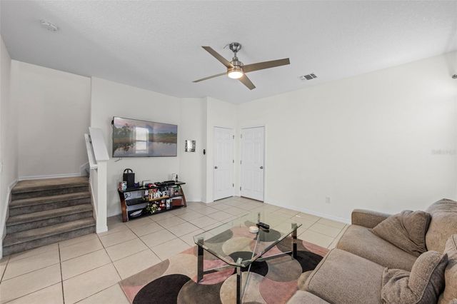 978 E 10TH STREET, Apopka, FL 32703