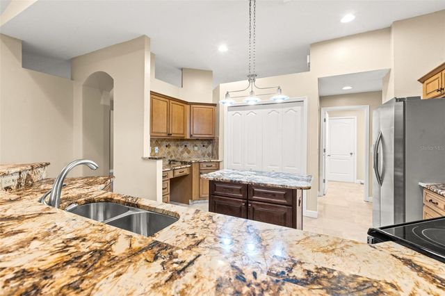 1525 CROOKED STICK DRIVE, Valrico, FL 33596