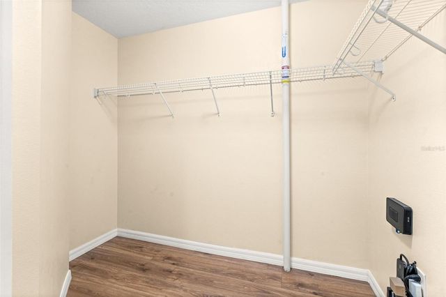 1525 CROOKED STICK DRIVE, Valrico, FL 33596