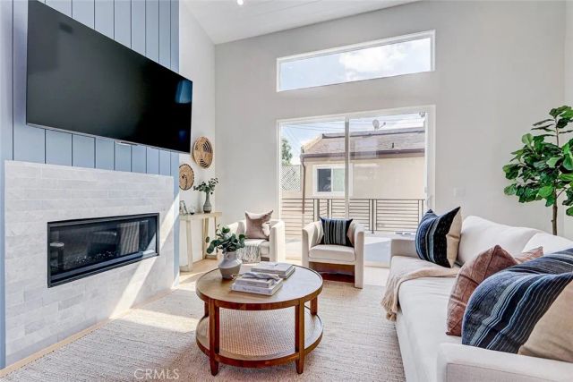 2018 Grant Avenue B, Redondo Beach, CA 90278