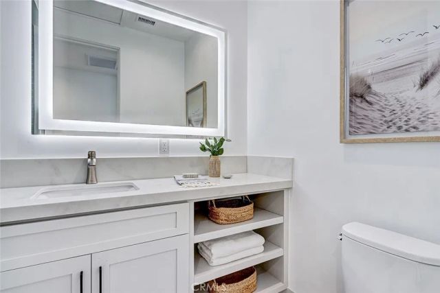 2018 Grant Avenue B, Redondo Beach, CA 90278