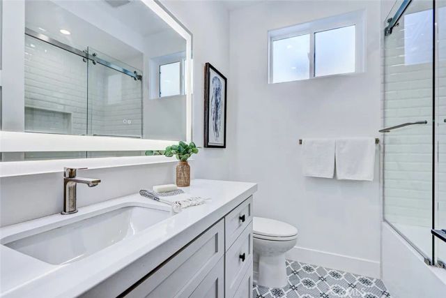 2018 Grant Avenue B, Redondo Beach, CA 90278
