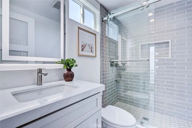 2018 Grant Avenue B, Redondo Beach, CA 90278