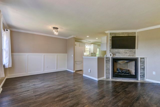 615 Main Street, Crane, MO 65633