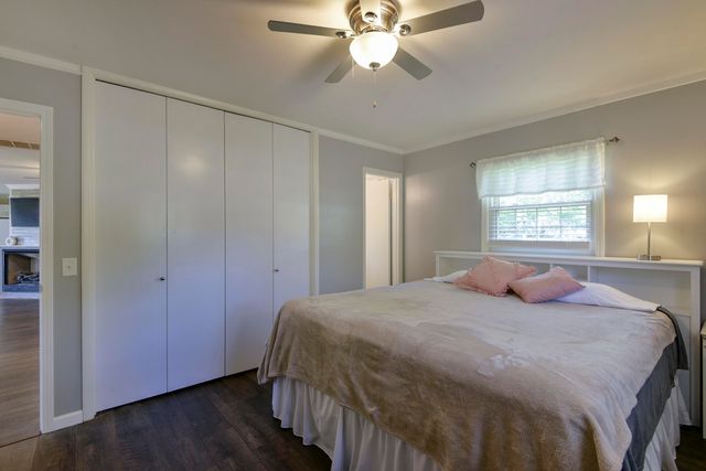 615 Main Street, Crane, MO 65633