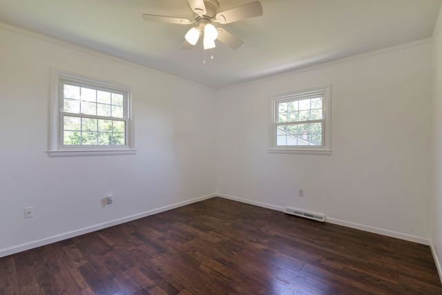 615 Main Street, Crane, MO 65633