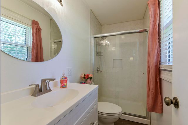 615 Main Street, Crane, MO 65633