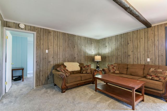 615 Main Street, Crane, MO 65633