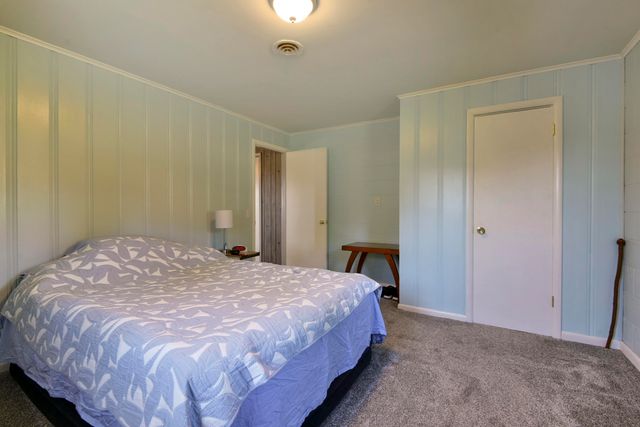 615 Main Street, Crane, MO 65633