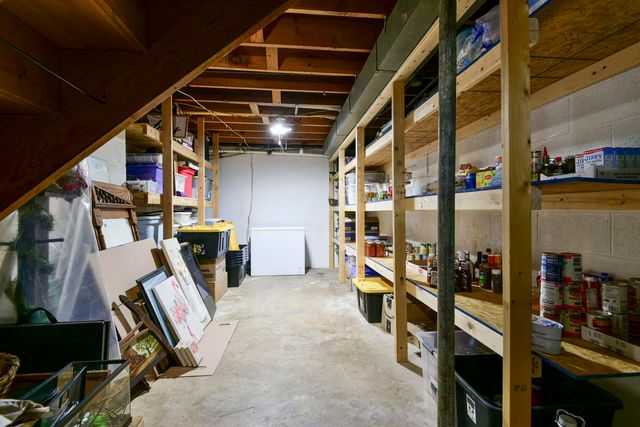 615 Main Street, Crane, MO 65633