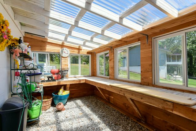 615 Main Street, Crane, MO 65633