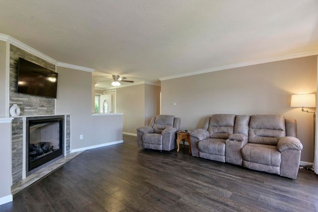 615 Main Street, Crane, MO 65633