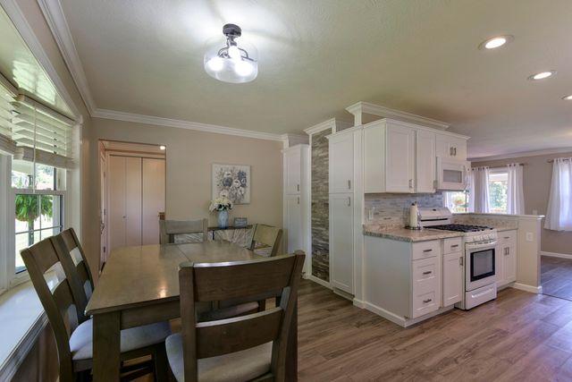 615 Main Street, Crane, MO 65633