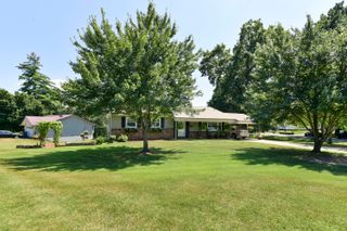 615 Main Street, Crane, MO 65633