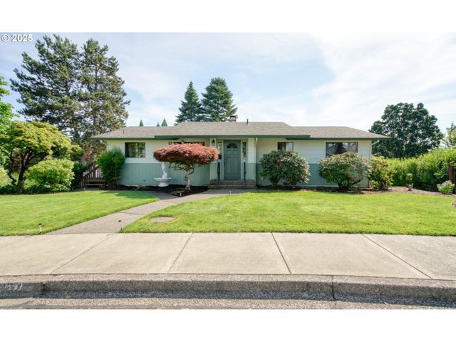 2732 Ne ELAINE Dr, Mc Minnville, OR 97128