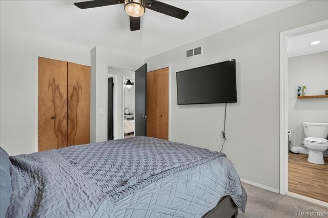 4903 Cape Town, Highland Charter Township, MI 48356