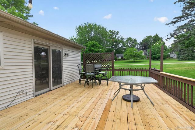 4903 Cape Town, Highland Charter Township, MI 48356