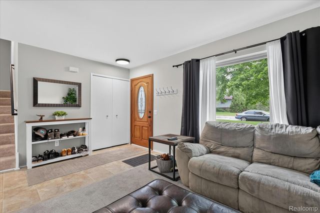 4903 Cape Town, Highland Charter Township, MI 48356